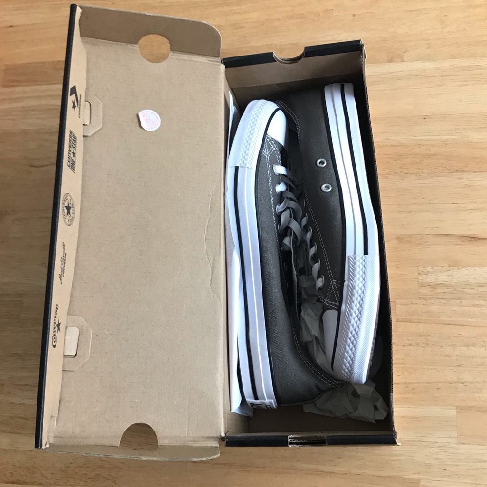Converse Chuck Taylor low top sneaker